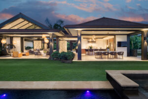 Hualalai Modern home design by Henderson Design Group