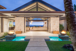 Hualalai Modern home design by Henderson Design Group