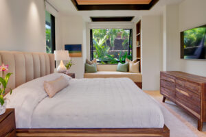 Hualalai Modern home design by Henderson Design Group